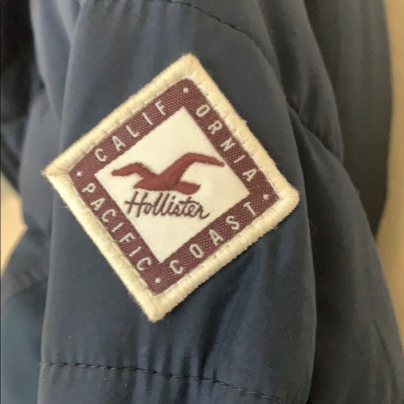 Navy Blue Hollister Fuzzy Jacket - Picture 3 of 4